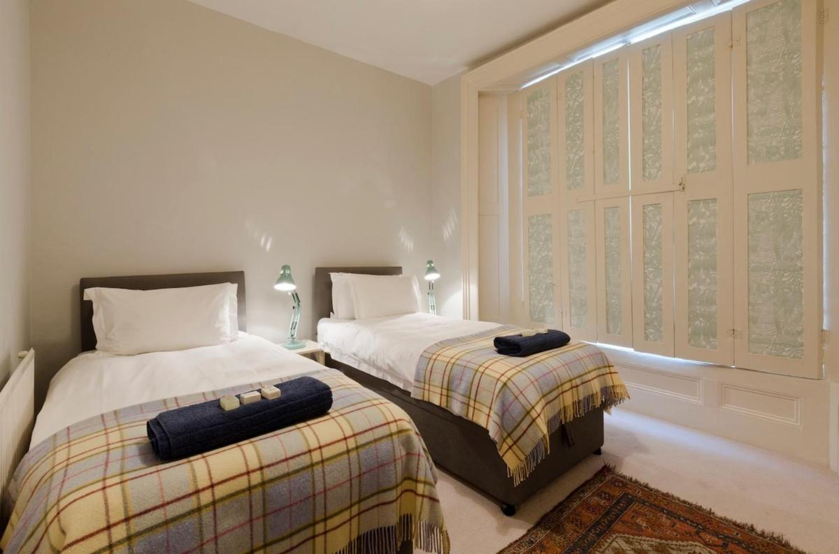 Notting Hill Charm -Sleeps 5 - Urban Retreat Apartment London Bagian luar foto