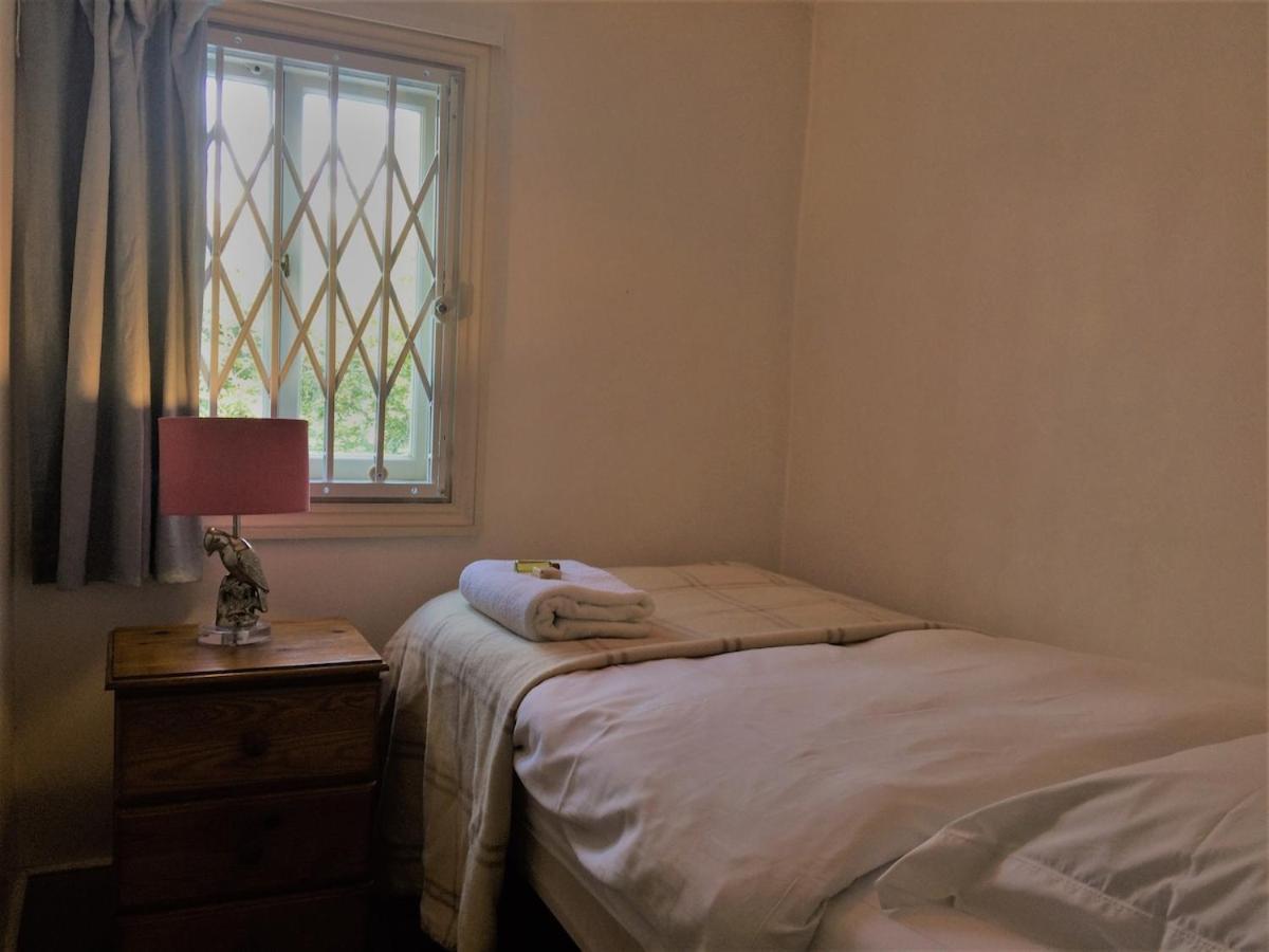 Notting Hill Charm -Sleeps 5 - Urban Retreat Apartment London Bagian luar foto
