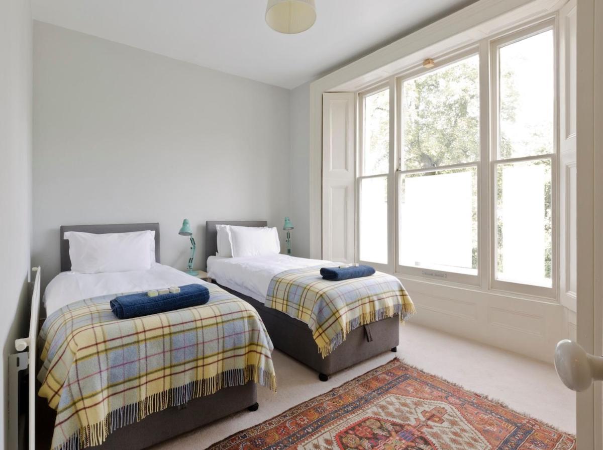 Notting Hill Charm -Sleeps 5 - Urban Retreat Apartment London Bagian luar foto