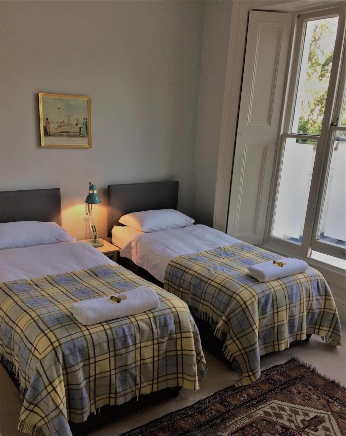 Notting Hill Charm -Sleeps 5 - Urban Retreat Apartment London Bagian luar foto